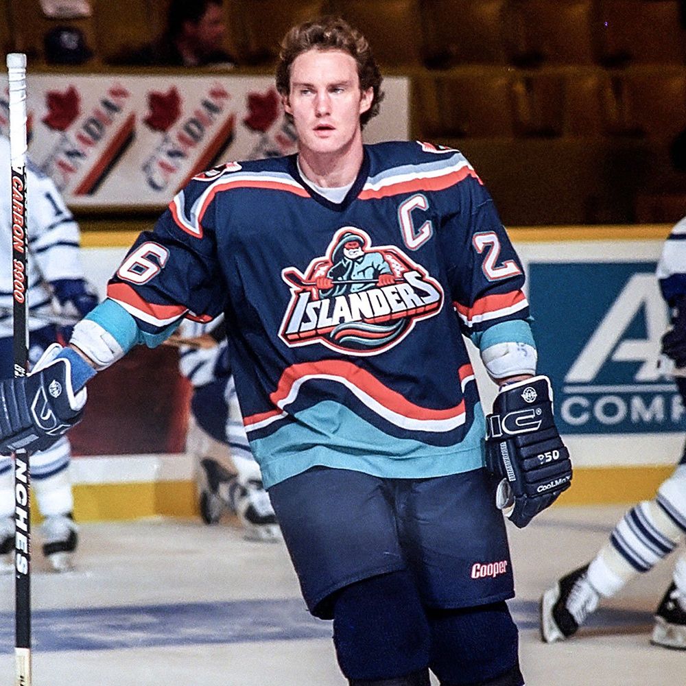 15 NHL uniforms that need to come back