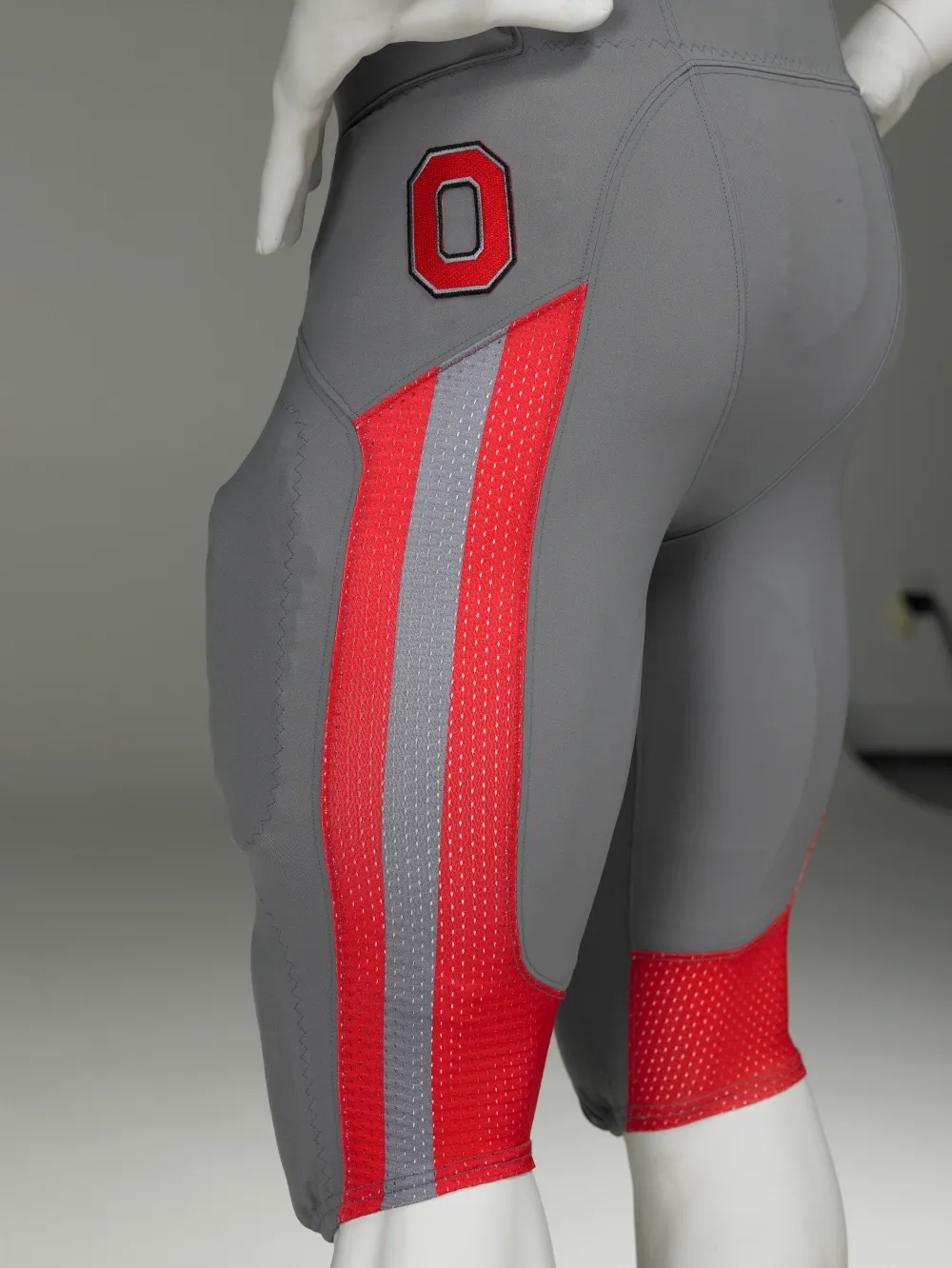 Remembering Ohio State's 2009 Pro Combat Uniforms : r